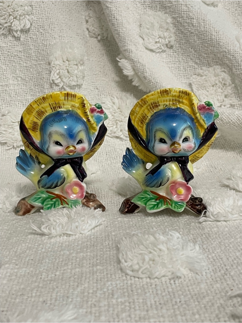 Vintage Anthropomorphic Blue Bird with‎ Yellow Straw Hat Salt and Pepper Shakers